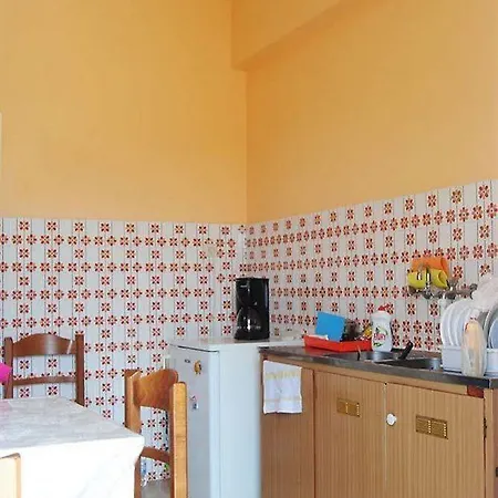 Neapolis Apartment *